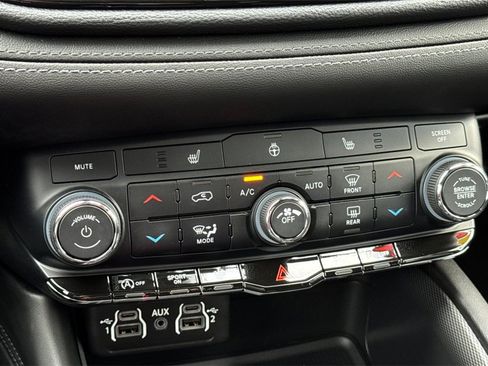 Used 2022 Dodge Durango GT w/ Blacktop Package image 19