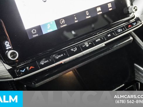 Used 2024 Jeep Wagoneer L Series II w/ Flexible Seating Group image 43