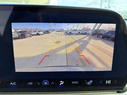 New 2026 Chevrolet Traverse LT w/ Midnight/Sport Edition AWD/4WD image 18