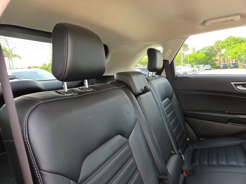 Used 2020 Ford Edge SEL FWD image 18