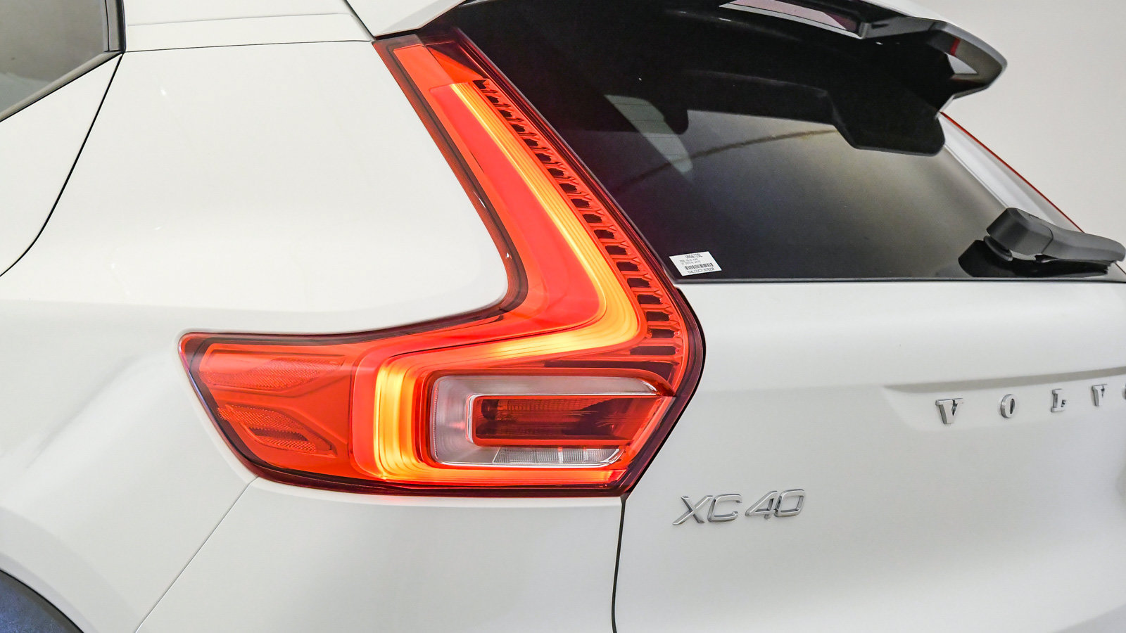 Used 2026 Volvo XC40 B5 Plus w/ Protection Package Premier AWD/4WD image 12