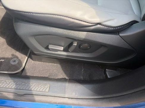 Used 2021 Ford Explorer XLT w/ Equipment Group 202A AWD/4WD image 12