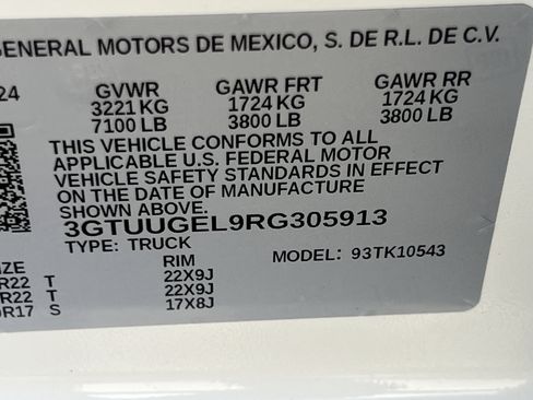 Used 2024 GMC Sierra 1500 Denali w/ Denali Reserve Package AWD/4WD image 18