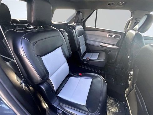 Certified 2022 Ford Explorer XLT w/ Equipment Group 202A image 27