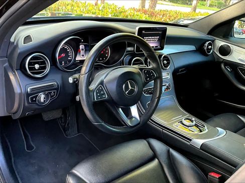 Used 2018 Mercedes-Benz C 300 Sedan image 16