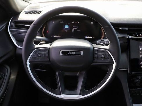New 2025 Jeep Grand Cherokee L Laredo w/ Luxury Tech Group I AWD/4WD image 21