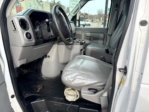 Used 2012 Ford E-250 and Econoline 250 w/ Insulation Pkg image 21