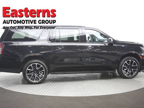 Used 2022 Chevrolet Suburban RST w/ Luxury Package AWD/4WD image 47