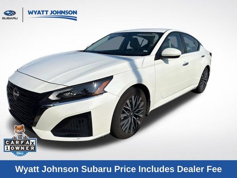 Used 2023 Nissan Altima 2.5 SV FWD image 1