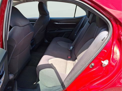 Used 2021 Toyota Camry LE w/ Carpet Mat Package (TMS) AWD/4WD image 8