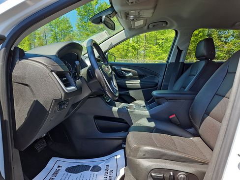 Used 2021 GMC Terrain SLT AWD/4WD image 13