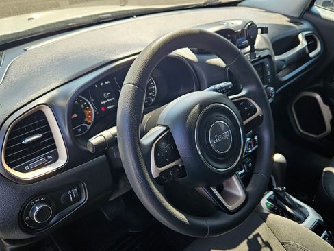 Used 2017 Jeep Renegade Sport w/ Power & Air Group image 13