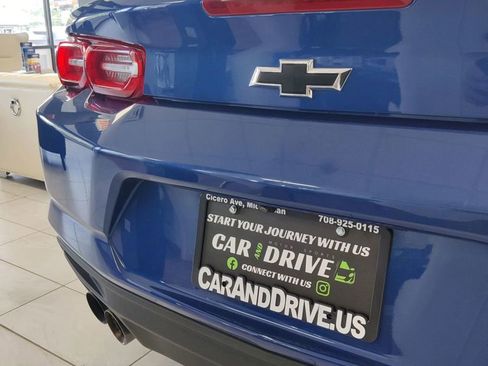 Used 2022 Chevrolet Camaro LT w/ Technology Package image 18