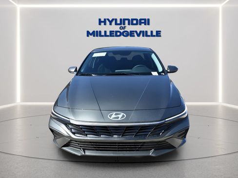 New 2026 Hyundai Elantra SE FWD image 6