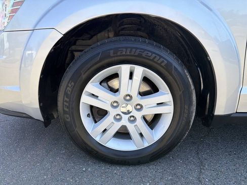 Used 2012 Dodge Journey FWD image 11