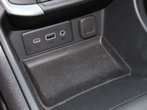 Used 2024 GMC Terrain SLE w/ Driver Convenience Package FWD image 23