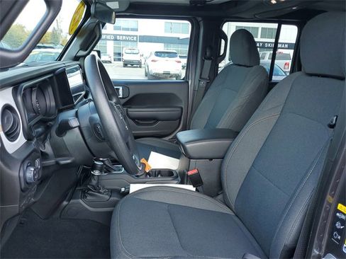 Used 2024 Jeep Gladiator Sport image 20