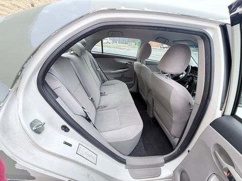 Used 2011 Toyota Corolla image 11