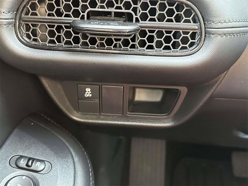 Certified 2025 Honda HR-V LX image 21