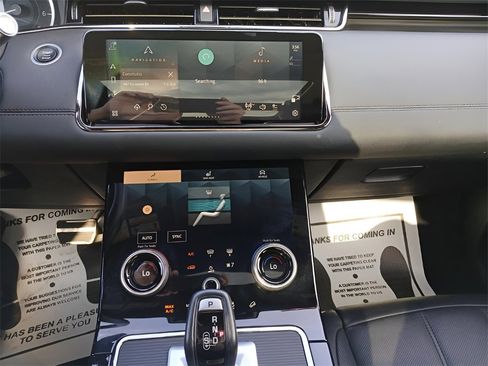 Used 2022 Land Rover Range Rover Evoque R-Dynamic SE image 10