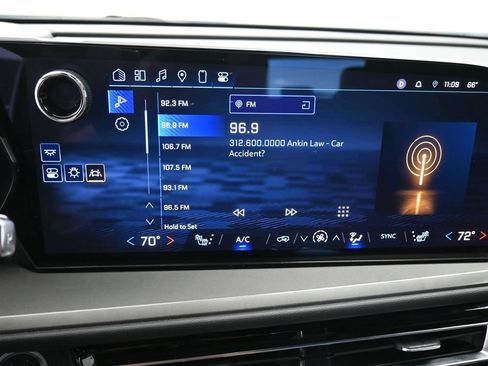 Used 2024 Chevrolet Traverse LT FWD image 34