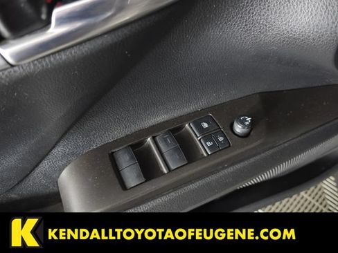 Used 2022 Toyota Camry SE FWD image 22