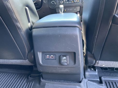 Used 2023 Nissan Frontier PRO-4X w/ Pro-4X Premium Package image 36