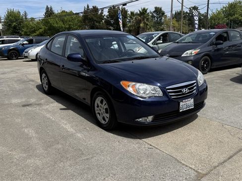 Used 2010 Hyundai Elantra GLS FWD image 2