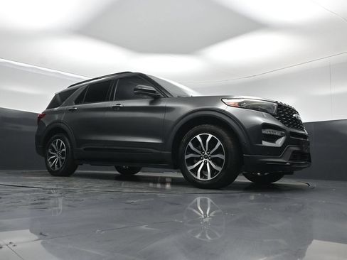 Used 2020 Ford Explorer ST w/ Premium Technology Package AWD/4WD image 4