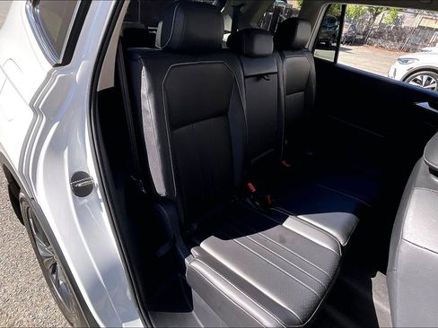 Certified 2024 Volkswagen Tiguan SE image 26