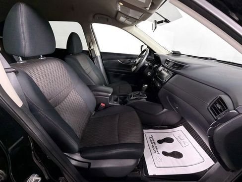 Used 2018 Nissan Rogue S image 27