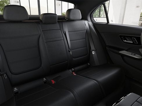 Used 2025 Mercedes-Benz C 300 Sedan image 40