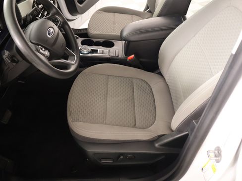 Used 2022 Ford Escape SE FWD image 10