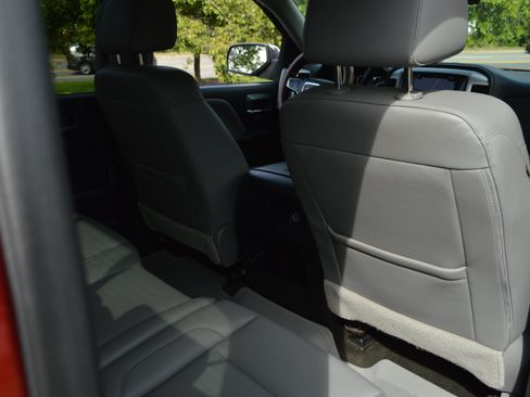 Used 2018 GMC Sierra 1500 SLT AWD/4WD image 34