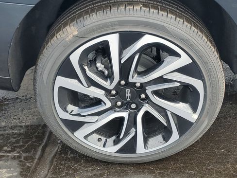 New 2026 Lincoln Navigator Reserve image 5