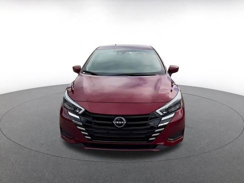 Used 2025 Nissan Versa SV image 4