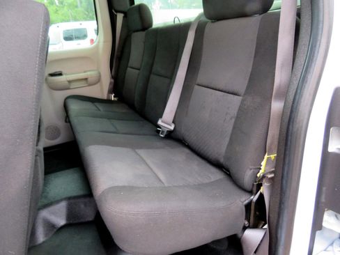 Used 2013 Chevrolet Silverado 2500 W/T image 19