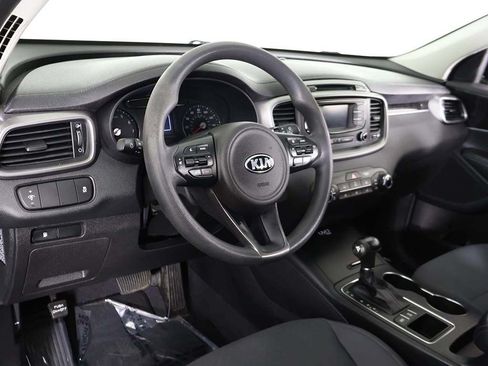 Used 2016 Kia Sorento AWD image 23