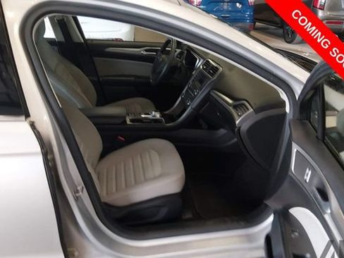 Used 2018 Ford Fusion S FWD image 5