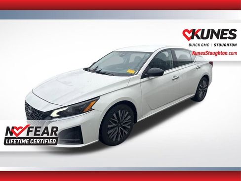 Used 2025 Nissan Altima 2.5 SV FWD image 5