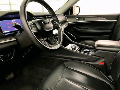 Used 2021 Jeep Grand Cherokee L Limited AWD/4WD image 12