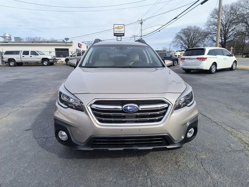 Used 2019 Subaru Outback 2.5i Premium w/ Popular Package #2 image 8