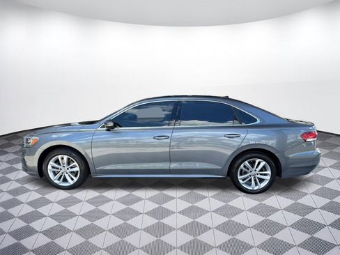 Used 2020 Volkswagen Passat 2.0T SE w/ Sunroof Package FWD image 2