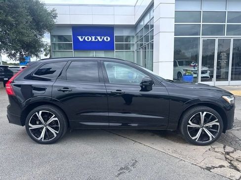 Used 2023 Volvo XC60 B5 Ultimate w/ Protection Package Premier FWD image 11