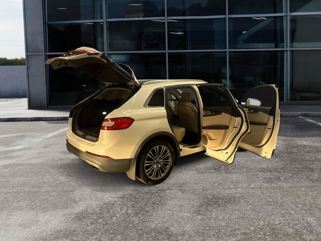 Used 2016 Lincoln MKX Reserve w/ Luxury Package FWD image 14