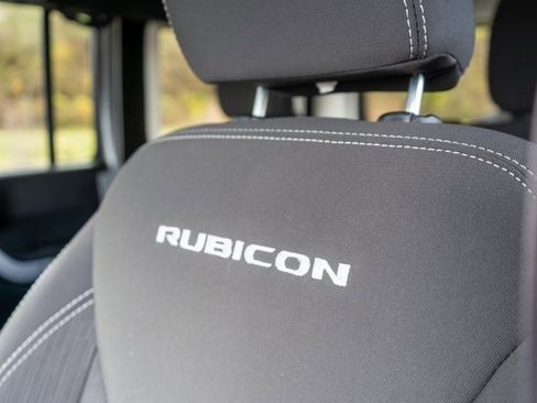 Used 2017 Jeep Wrangler Unlimited Rubicon w/ Connectivity Group image 20