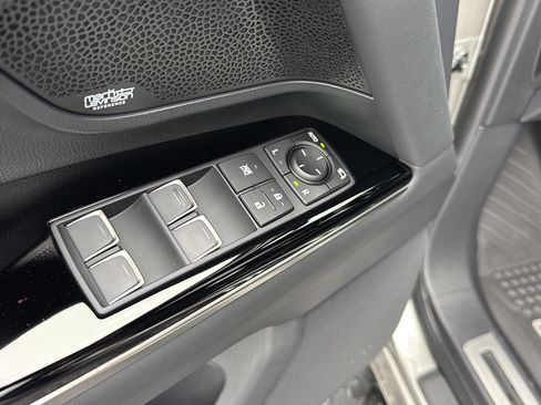 New 2026 Lexus LX 700h Luxury image 29