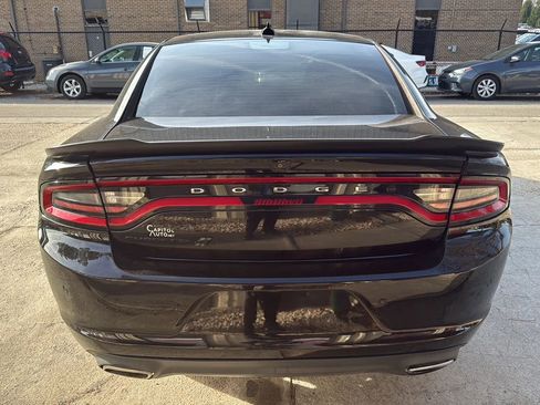 Used 2019 Dodge Charger SXT w/ Blacktop Package image 6