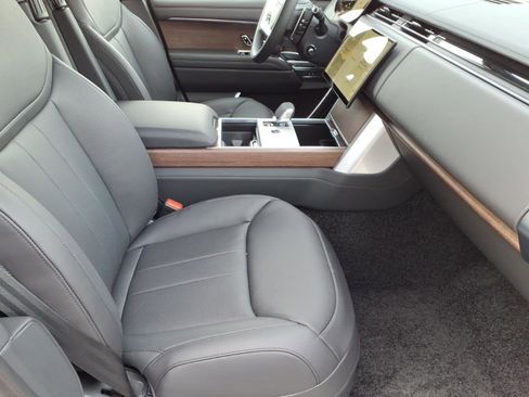 New 2026 Land Rover Range Rover SE image 7