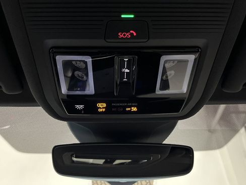 Used 2021 Volkswagen ID.4 Pro S image 27